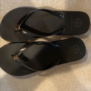 Tory Burch flip-flops. All black size 7